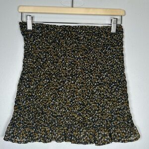 Cottagecore Black and Gold Floral Mini Skirt. Size Medium.